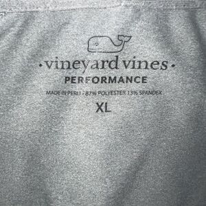 Vineyard Vines Performance Men's XL Quarter Zip Long‎ Sleeves Pullover Shirt.